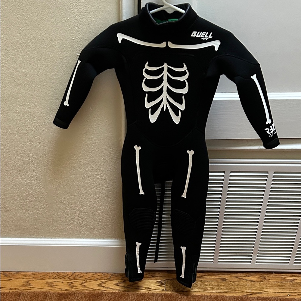 Buell Surf Kids Black Skeleton Neoprene Wetsuit 3T-4T